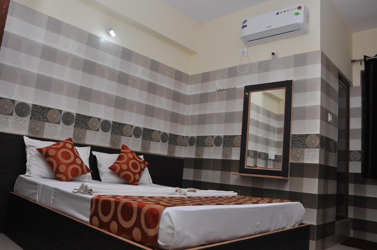 Addhuri Comforts Inn Mysore Extérieur photo